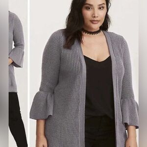 Women’s Plus Torrid Gray Long Cardigan Bell Sleeves Sz 2